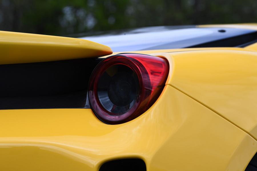 Детали экстерьера Ferrari 488 Pista 2018 года  (UK) (фото 16 из 21)